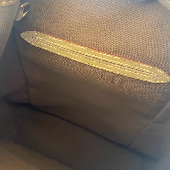 Louis Vuitton Monogram Montsouris MM backpack - Picture 11 of 14